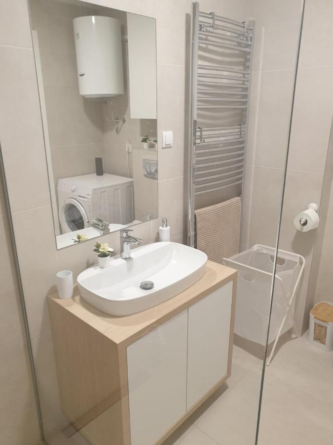 Apartment Mona Belgrad Exterior foto